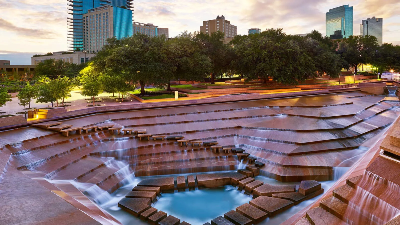 1. Explore the Fort Worth Water Gardens