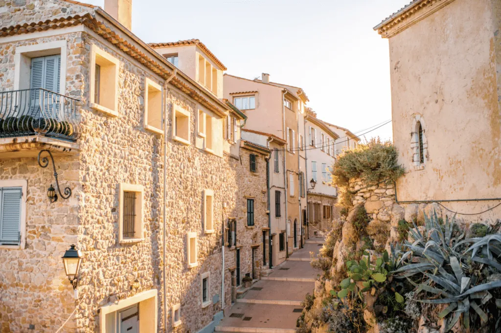 1. Exploring Antibes’ Old Town