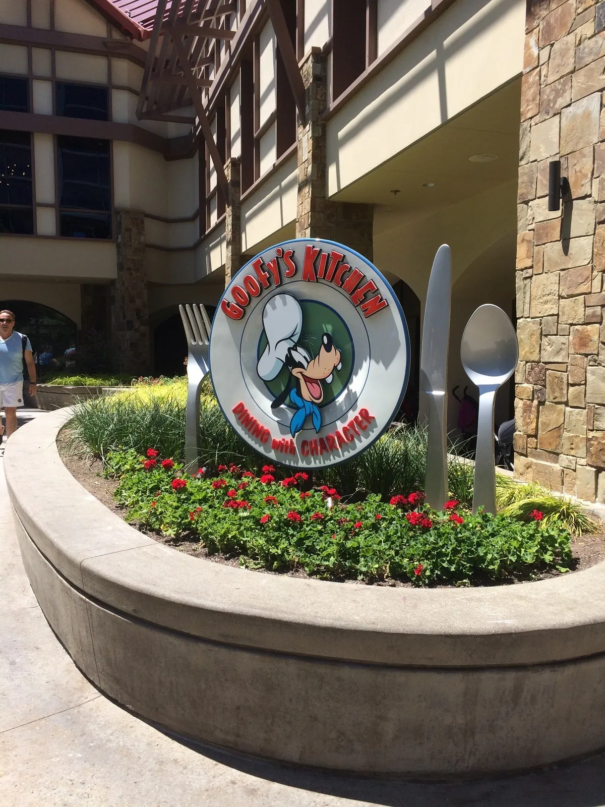 16. Goofy’s Kitchen at Disneyland Hotel