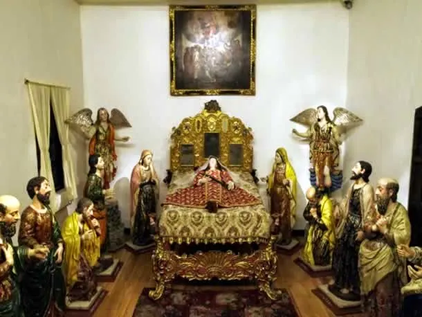 24. Museo del Carmen Alto Convent Museum