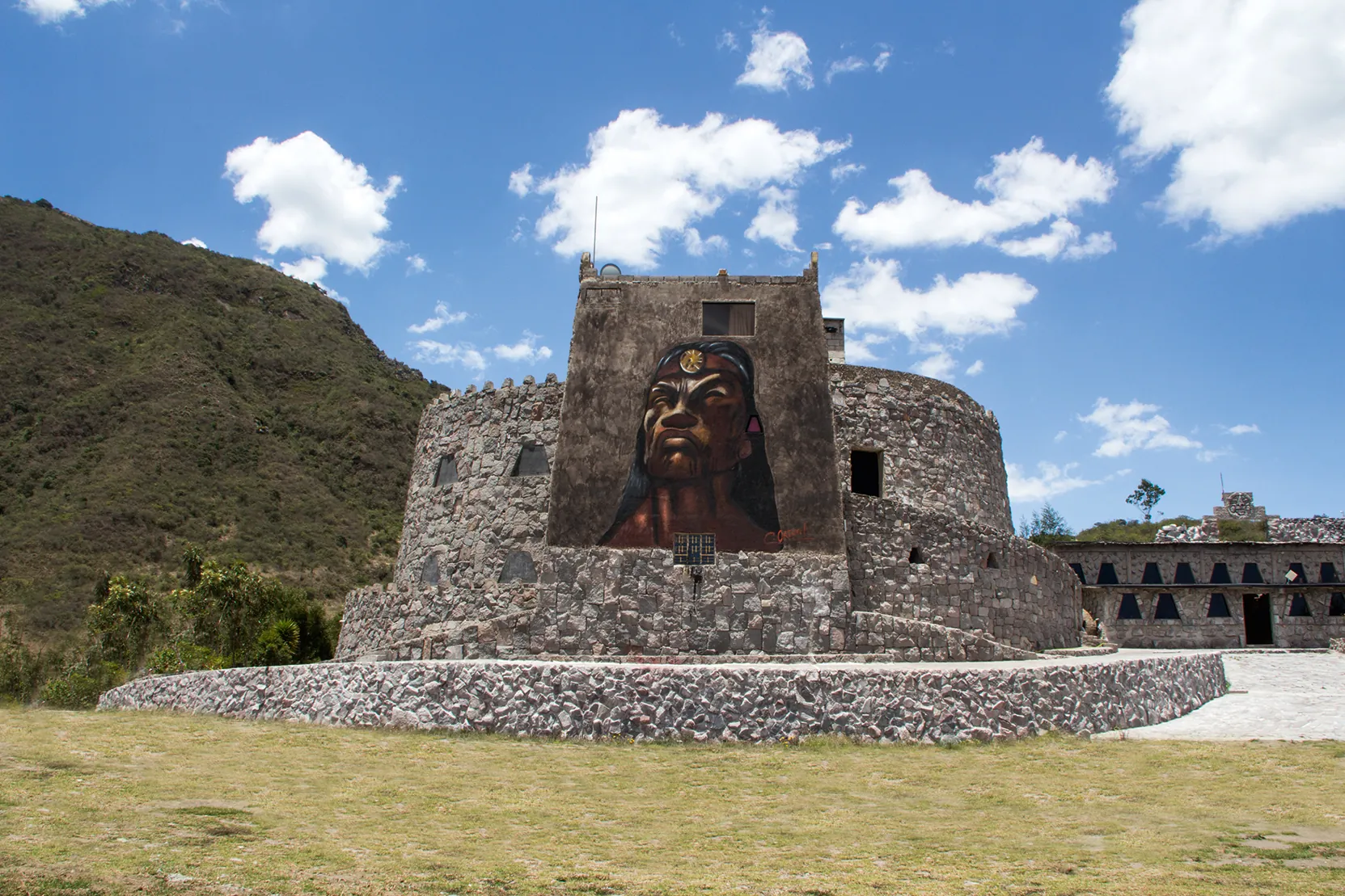 25. Templo del Sol Pintor Ortega Maila Museum